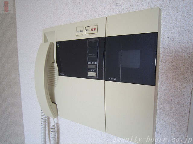 セキュリティ　●モニター付きインターホン！