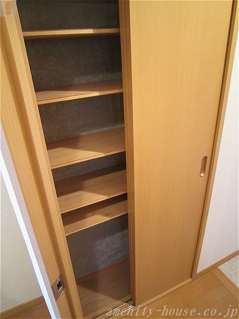 玄関　●トールサイズのシューズボックス！