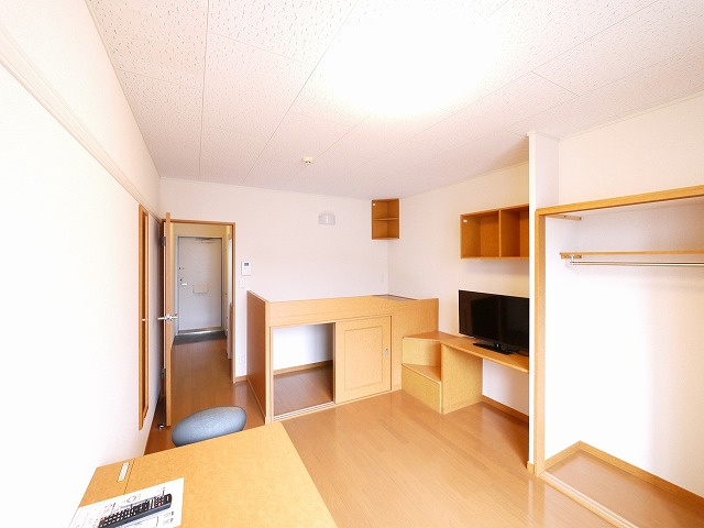 その他部屋・スペース　広くて明るい寝室