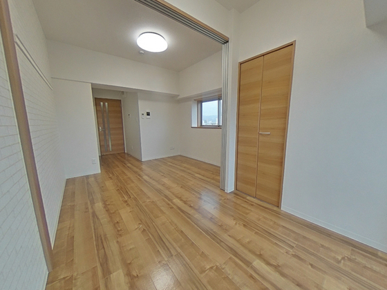 居室・リビング　※別室の写真です