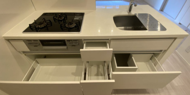 キッチン　別部屋参考写真になります