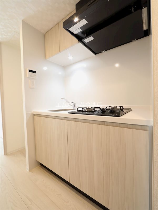 キッチン　システムキッチン（ガス2口コンロ付）