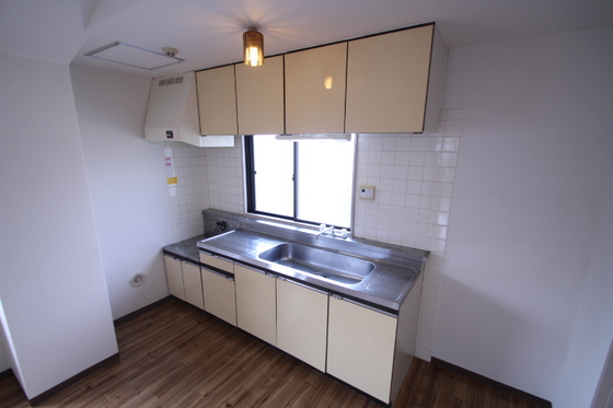 キッチン　※別部屋の写真です
