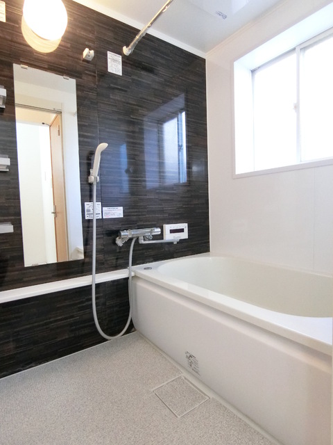 バス・シャワールーム　バスルーム