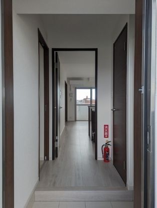 玄関　※類似物件の写真となります。現状優先。