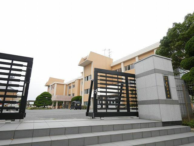 中学校　芦屋町立芦屋中学校（中学校）まで2800m