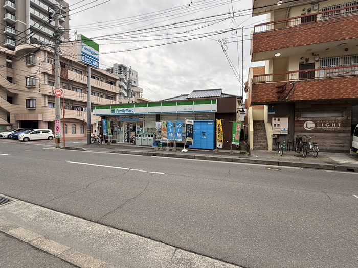 コンビニ　ファミリーマート 荒田一丁目店（コンビニ）まで350m