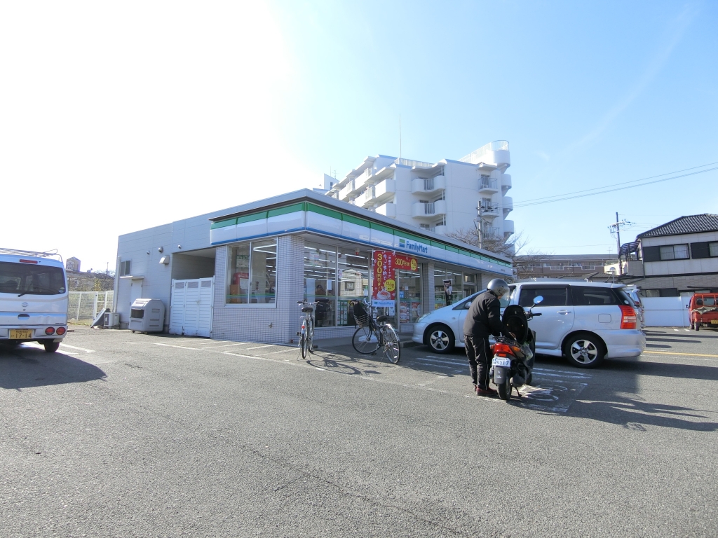 コンビニ　ファミリーマート 大阪狭山半田店（コンビニ）まで456m