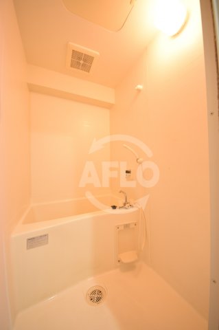 バス・シャワールーム　ロジュマン上本町　浴室