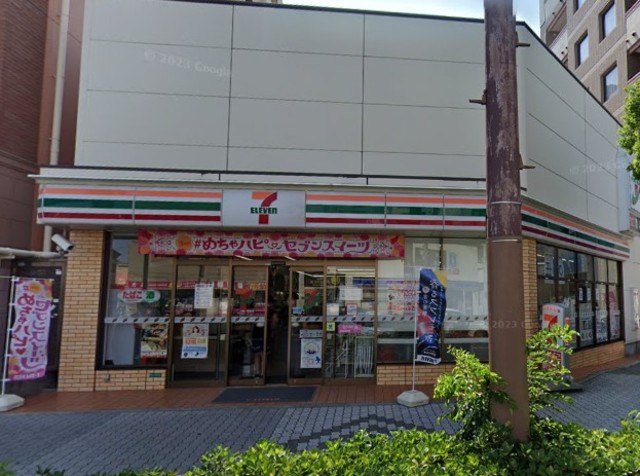 コンビニ　セブンイレブン　大阪西田辺駅東店（コンビニ）まで445m
