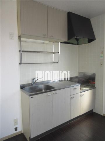 キッチン　収納が充実した広々としたキッチンです。