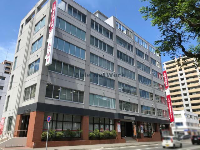 銀行　北海道信用金庫札幌駅北口支店（銀行）まで841m