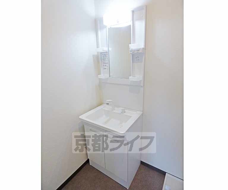 洗面設備　洗面台です。