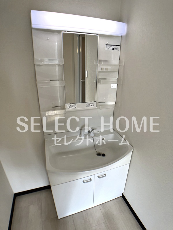 洗面設備　独立洗面台で身支度をすべて済ませてしまいましょう