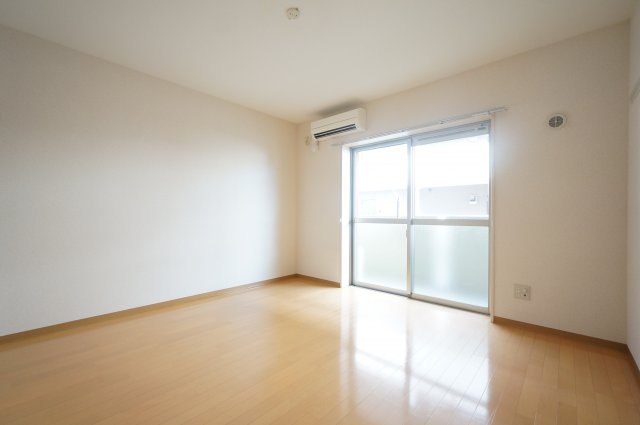 居室・リビング　※同タイプの写真です。