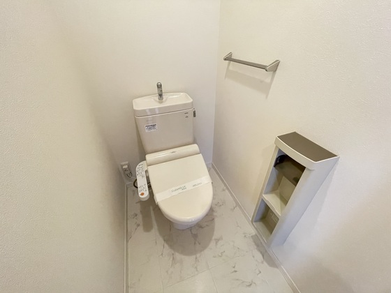 トイレ　※別部屋の写真です