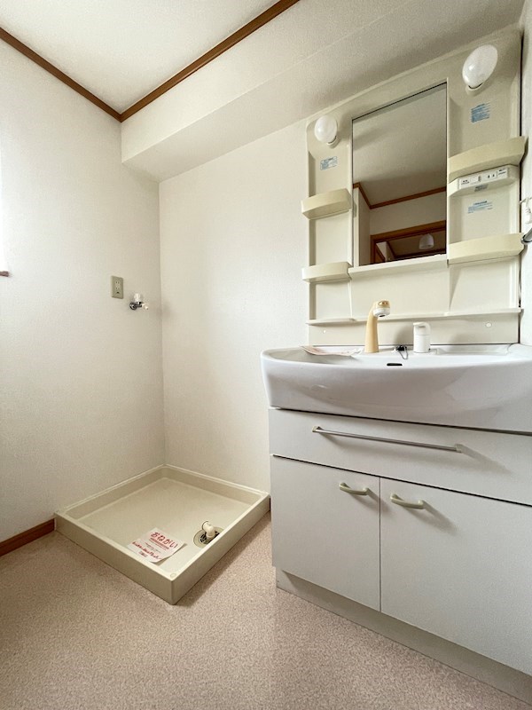 洗面設備　当物件の参考写真です。(同建物の部屋)