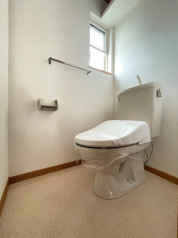トイレ　当物件の参考写真です。(同建物の部屋)