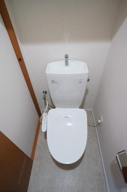 トイレ　コンパクトで使いやすいトイレです