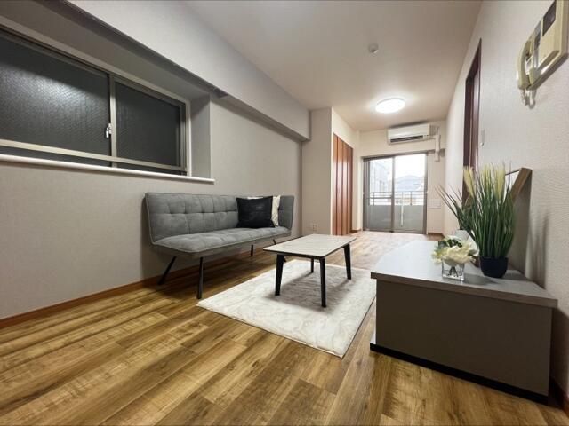 居室・リビング　同タイプ部屋　参考写真です