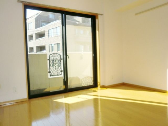 居室・リビング　★南向きの明るいお部屋です★