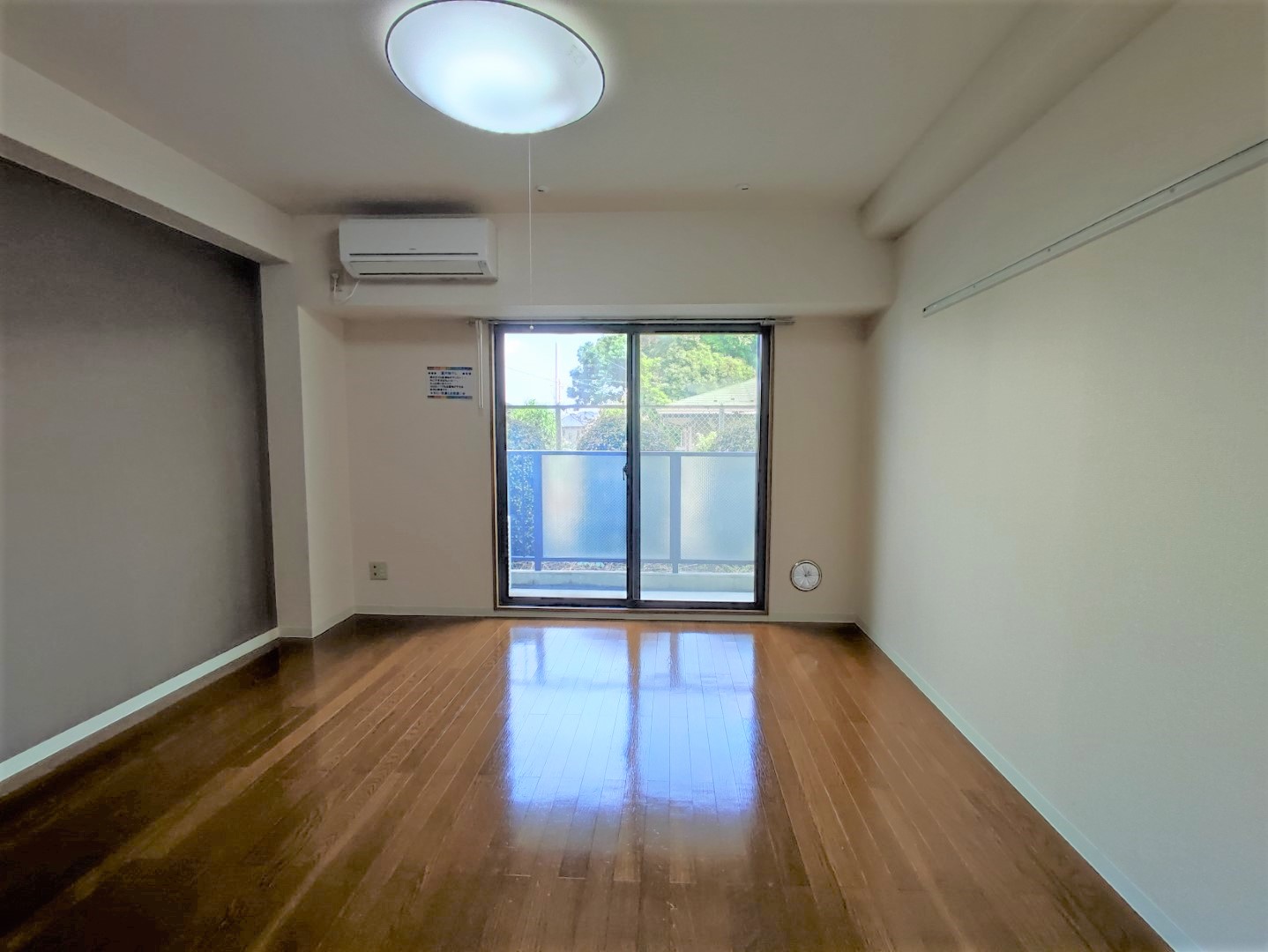 居室・リビング　他室参考写真　洋室8帖　エアコンついています