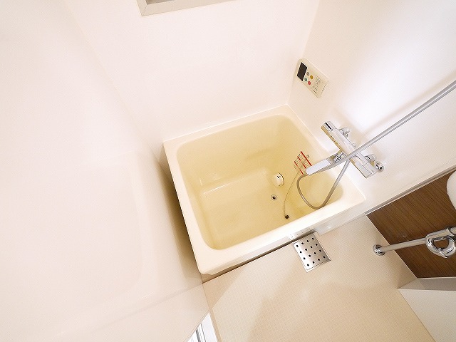 バス・シャワールーム　日々の疲れを癒すお風呂付です