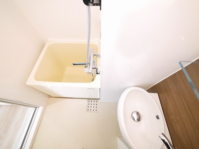 洗面設備　脱衣スペースもあります