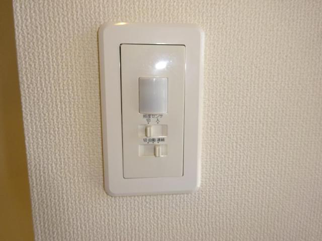 その他設備　人感センサー