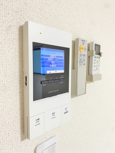 セキュリティ　モニターホンで安心