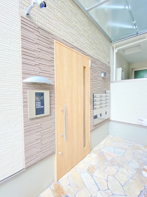 エントランス　オートロック完備です