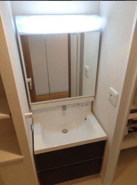 洗面設備　※別部屋反転タイプ