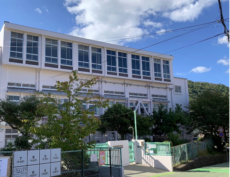 小学校　神戸市立唐櫃小学校（小学校）まで1410m