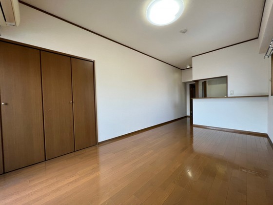 居室・リビング　※別部屋の写真です