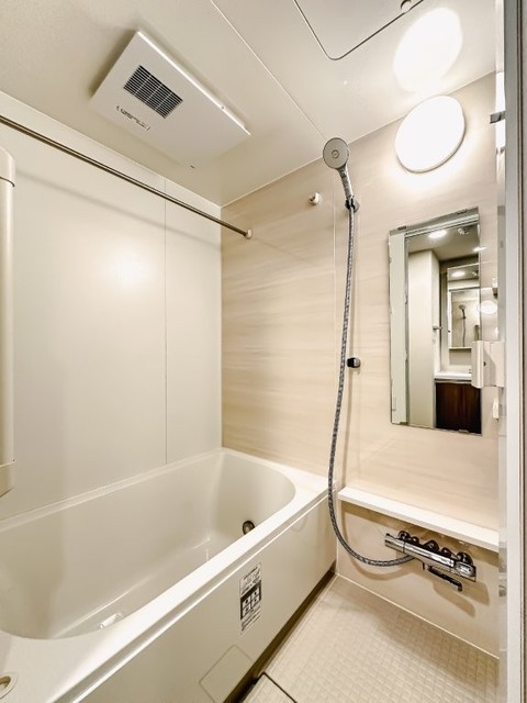 バス・シャワールーム　※写真は同タイプ住戸です。