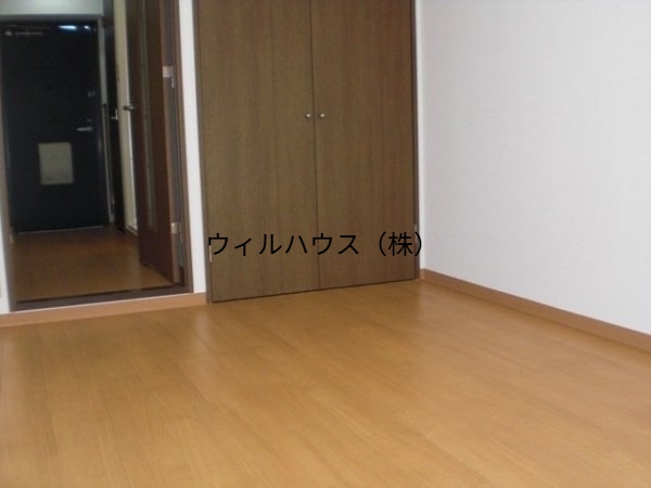 居室・リビング　広々とした洋室！