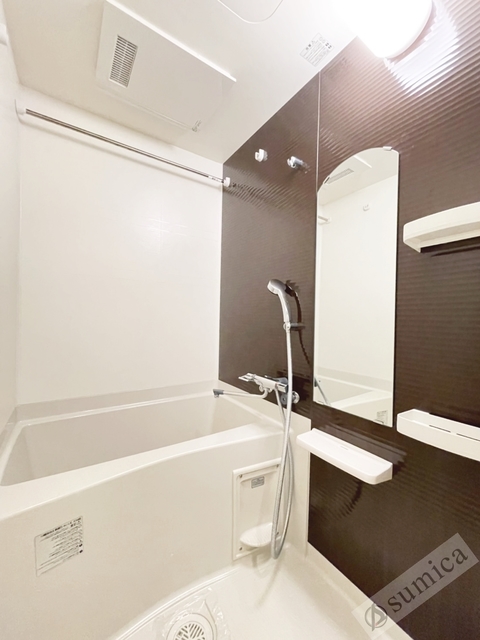 バス・シャワールーム　浴室乾燥機付きで雨の日でも安心＾＾