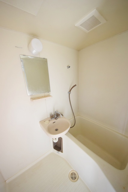 バス・シャワールーム　★一日の疲れを流しましょう★