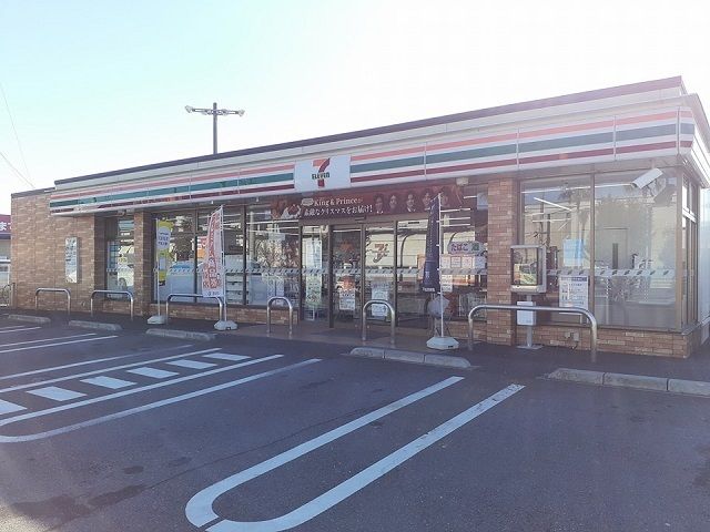 コンビニ　セブンイレブン水海道内守谷店（コンビニ）まで550m