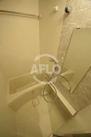 バス・シャワールーム　エスリード大阪NAGAHORI GATE　浴室