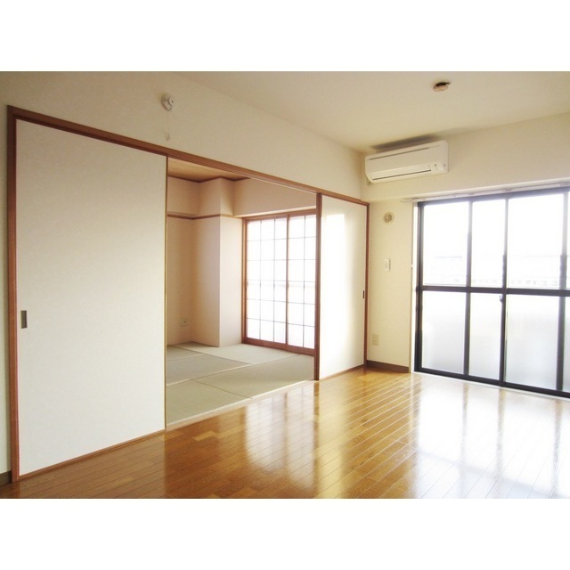 居室・リビング　同タイプ別部屋画像・現況優先