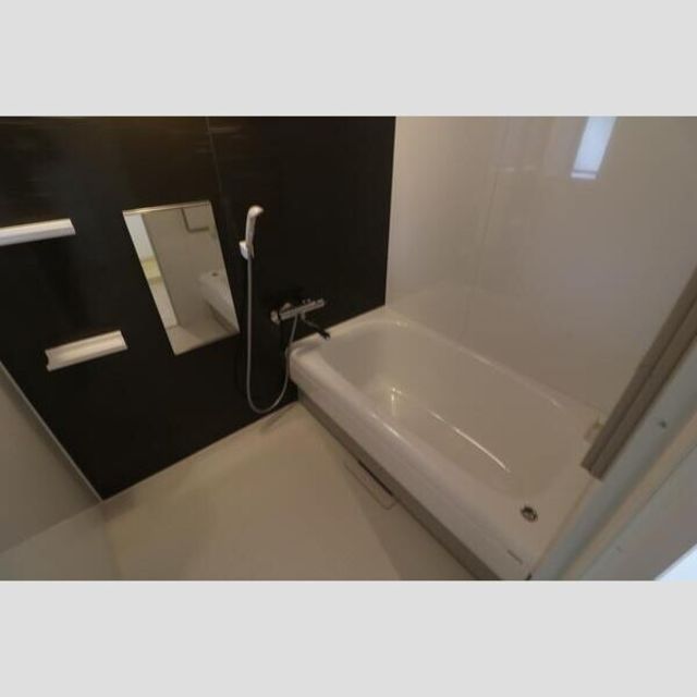 バス・シャワールーム　【浴室】別部屋写真の為、現状優先。浴室は新品設備になります。