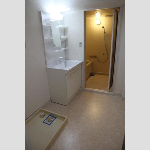 洗面設備　【洗面化粧台】別部屋写真の為、現状優先。