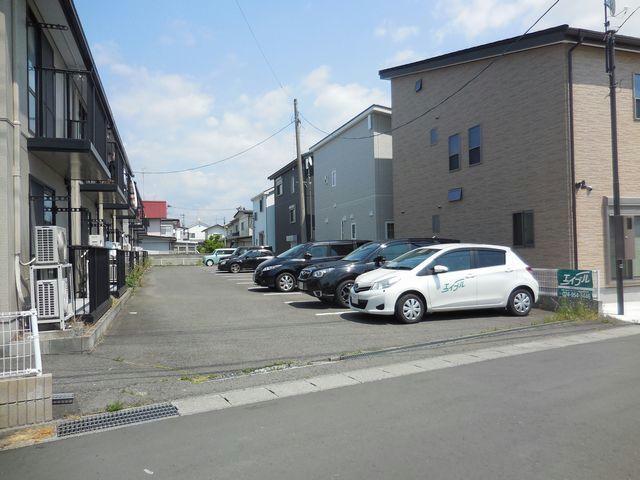 駐車場　駐車場