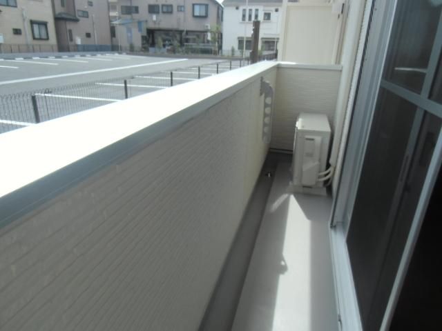 バルコニー　明るいバルコニー