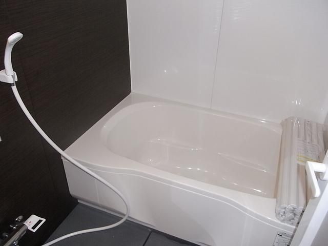 バス・シャワールーム　追い焚き機能付バス