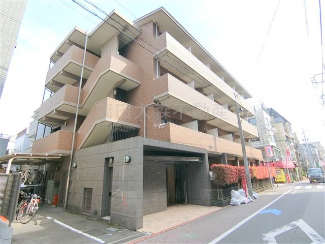 建物外観　2004年3月築　RC鉄筋コンクリート造地上4階建て総戸数2