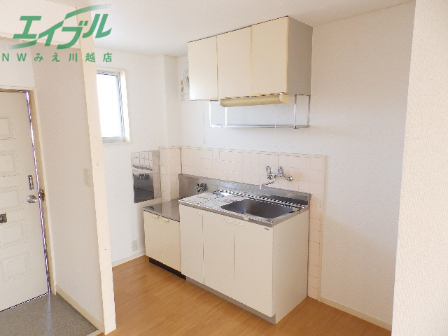 キッチン　反転タイプ参考写真