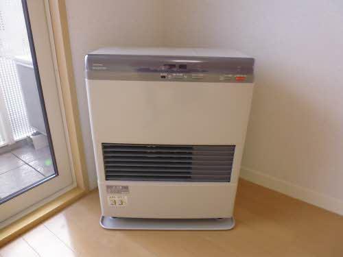 居室・リビング　灯油FFストーブ