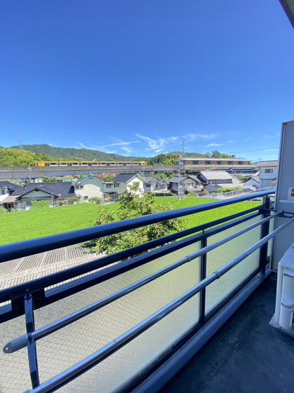 バルコニー　※別号室の写真です